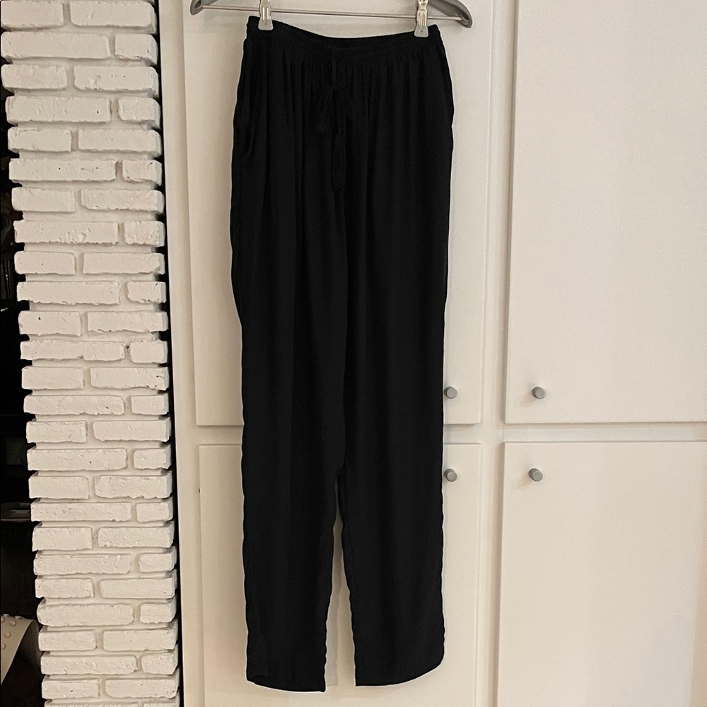 Natalie Martin ‘Bianca’ pants. Black. Silk. Pockets, Elastic waist, Medium.